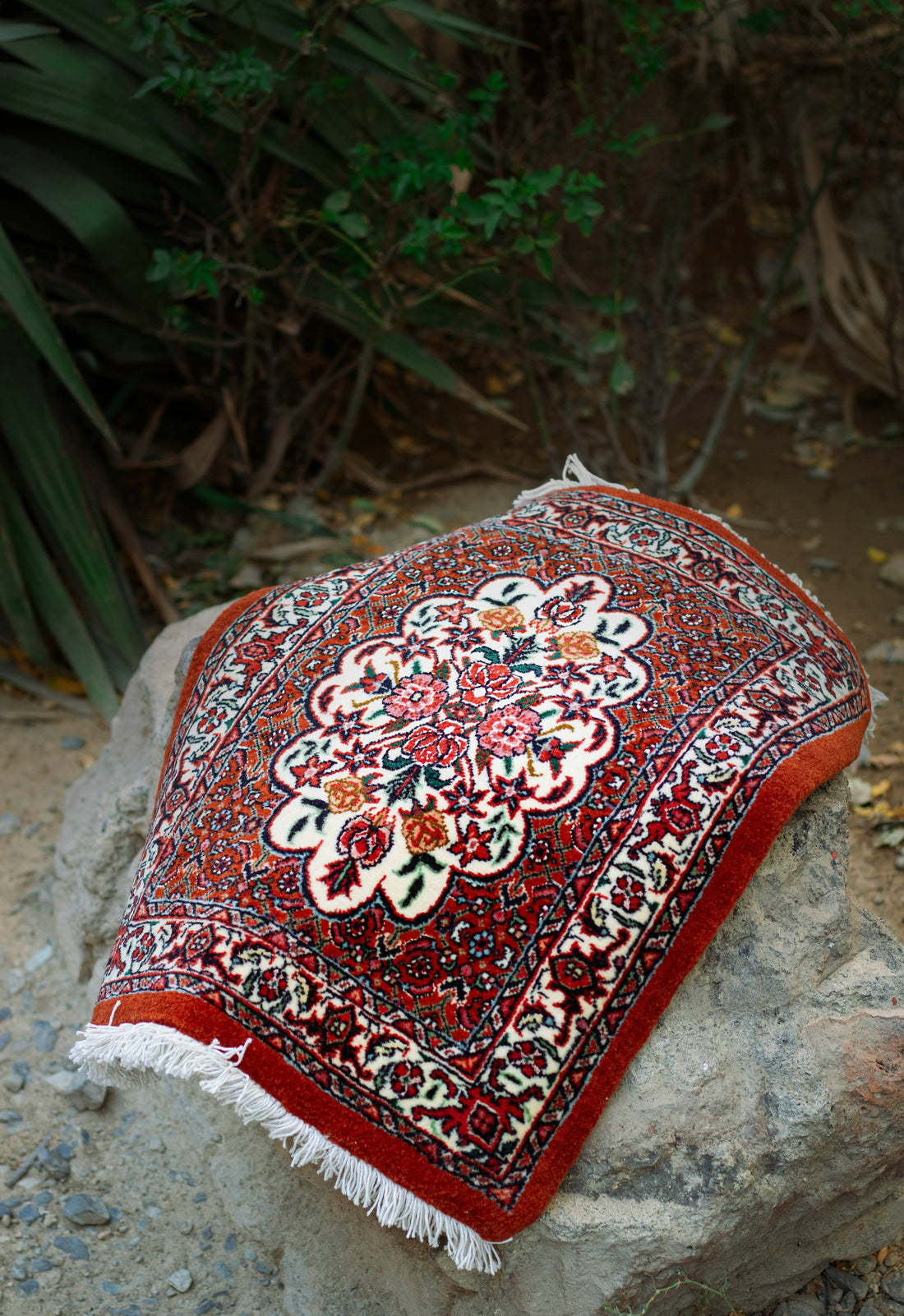 Persian Patterns Explained: A Simple Guide to Their Meaning